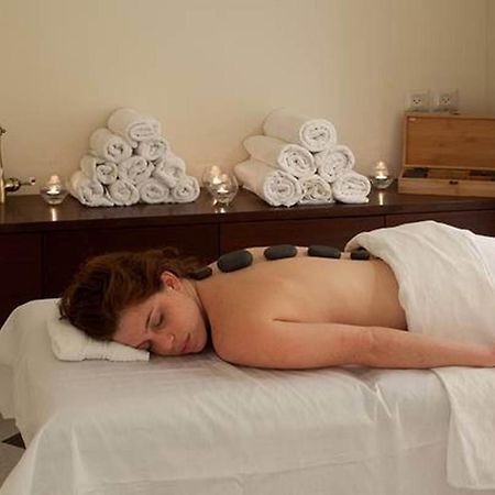 Herods Tel Aviv By The Beach Экстерьер фото Hot stone massage